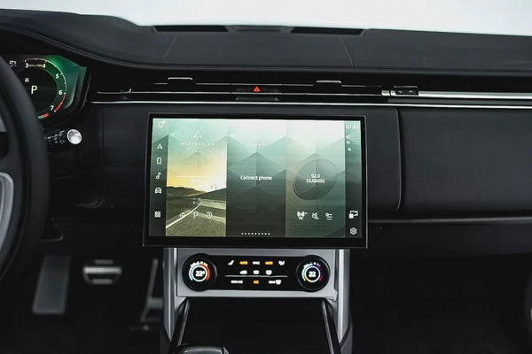 MIDDLE EAST SPECS | 2023 RANGE ROVER SV P530 | REAR TVS | LEG REST TWO TONE INTERIOR |