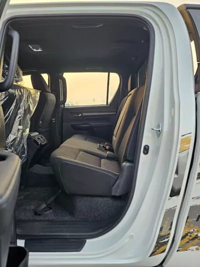 Toyota Hilux ADVENTURE EXL DOUBLE CABIN || 4.0L V6 PETROL | AIR COMPRESSOR | ROLLBAR | 360*CAMERA | FR&RR P/SENSOR (CODE#HP-13
