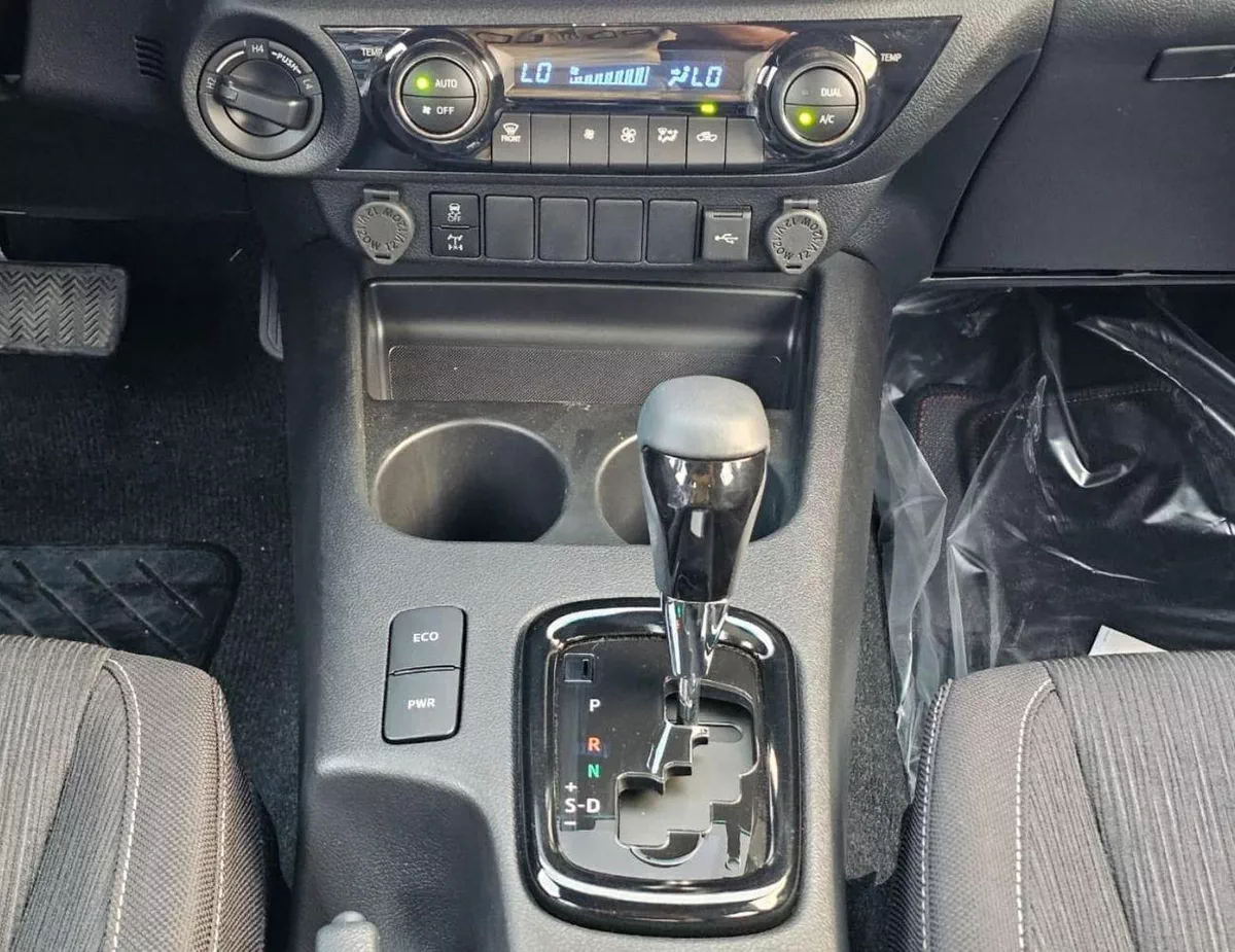 Toyota Hilux ADVENTURE EXL DOUBLE CABIN || 4.0L V6 PETROL | AIR COMPRESSOR | ROLLBAR | 360*CAMERA | FR&RR P/SENSOR (CODE#HP-17-0