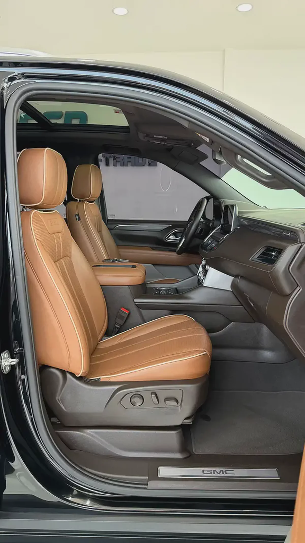 2023 GMC Yukon SLE - GCC Specs - Perfect Family SUV-10-10