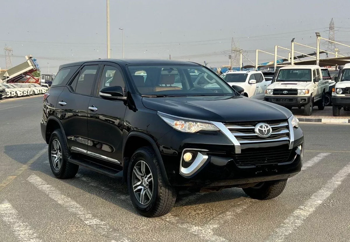 Toyota Fortuner EXR 2016 Toyota Fortuner EXR 2.7L V4 - AWD 4x4 - Rear Sensor -