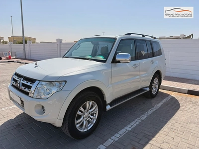 Mitsubishi Pajero GLS V6 3.8 Full Options 7 Seater 2014 Model GCC Specs With Partial Service History-0