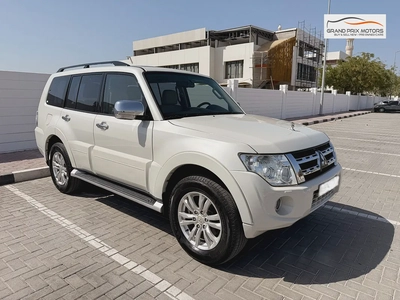 Mitsubishi Pajero GLS V6 3.8 Full Options 7 Seater 2014 Model GCC Specs With Partial Service History-2