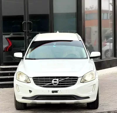 Volvo XC60 PREMIUM GCC Specs - Reliable Luxury SUV in Excellent Condition-0