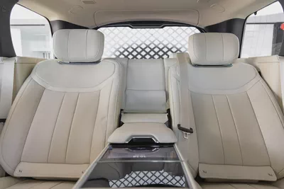 Range Rover Vogue Autobiography P400 | AWD | V6 | 2026 | GCC Specs-12