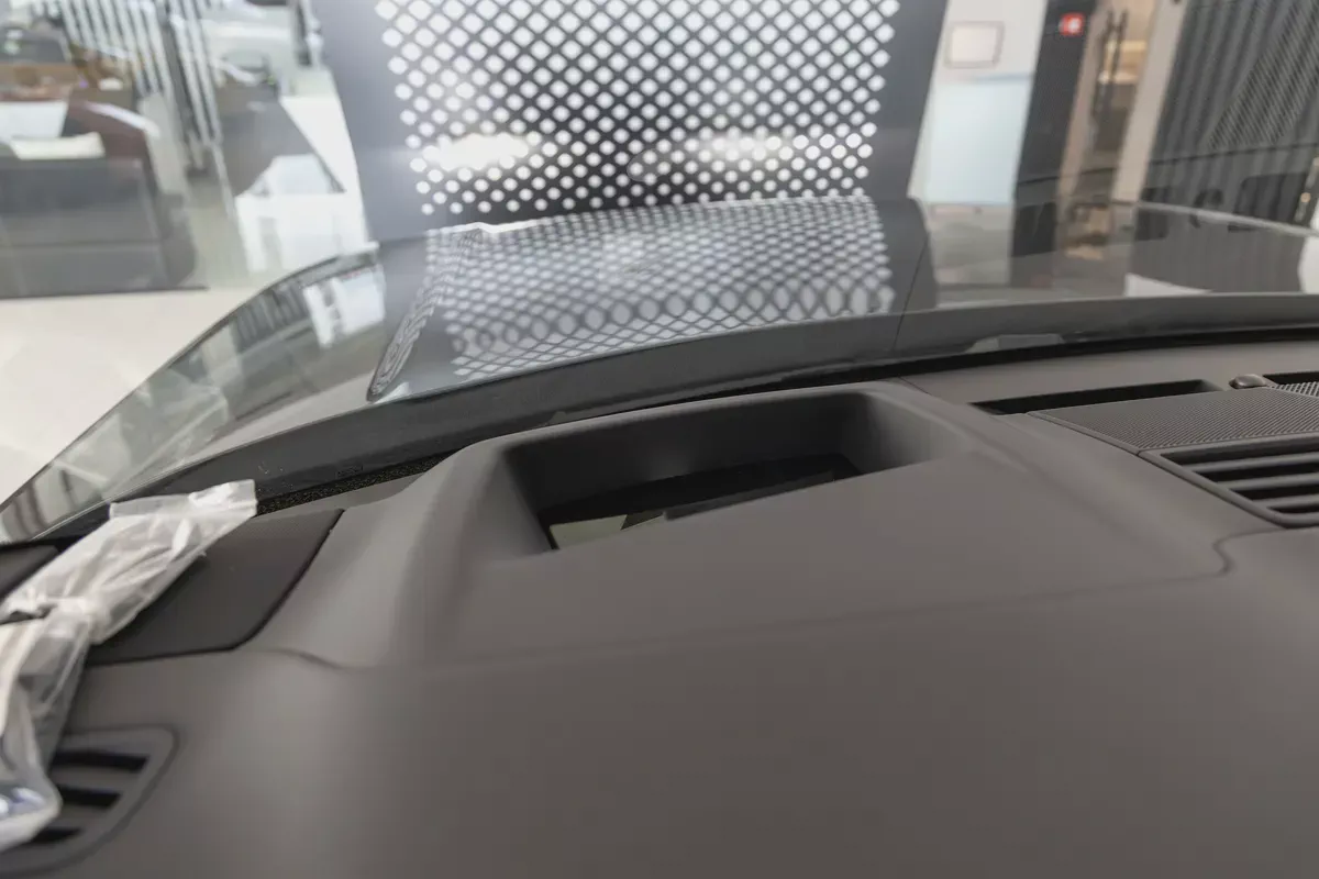 Range Rover Vogue Autobiography P400 | AWD | V6 | 2026 | GCC Specs-18-18