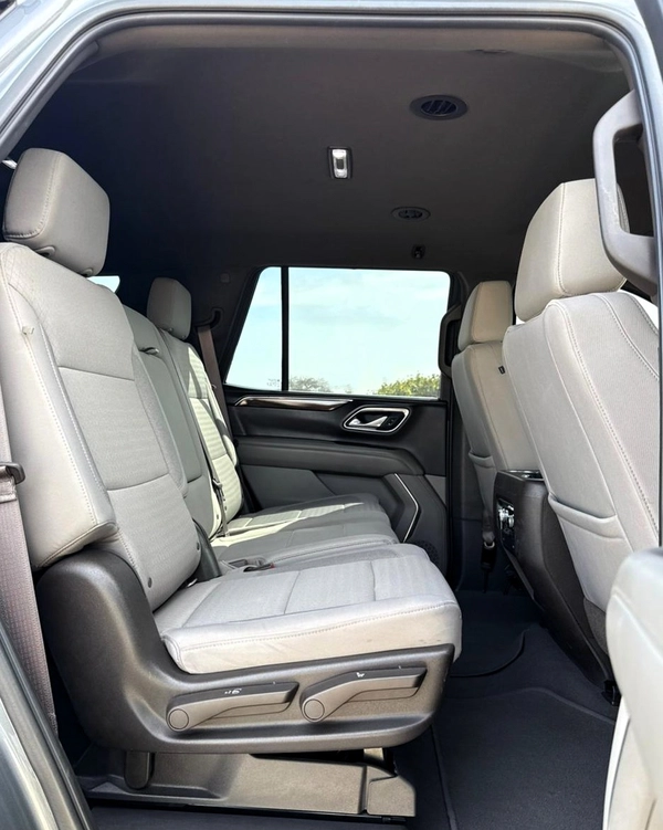 GMC YUKON SLE | YEAR: 2021 | GCC SPECS | KMS: 118,000 | FULL-SERVICE HISTORY FROM AGENCY