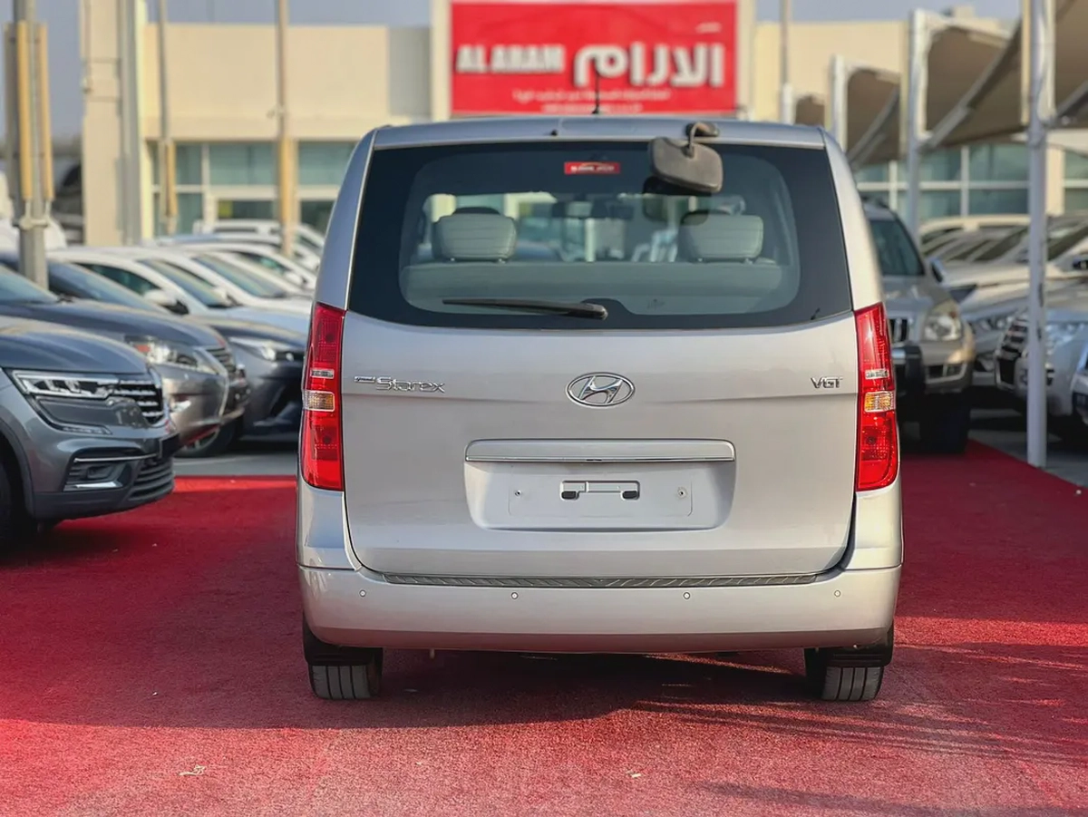 2019 Hyundai H1 | 12 Seaters | Automatic, Diesel | Korean Specs | Ref#924-4-4