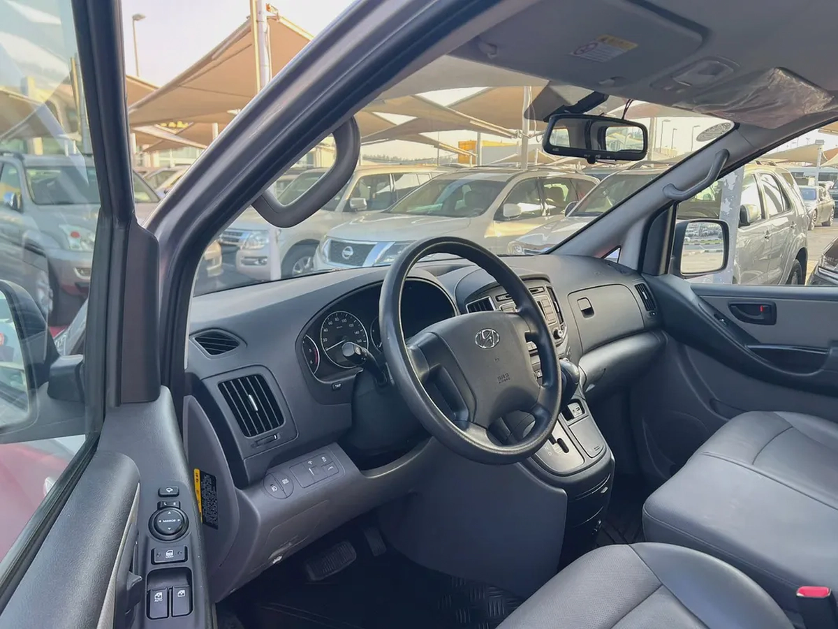 2019 Hyundai H1 | 12 Seaters | Automatic, Diesel | Korean Specs | Ref#924-7-7