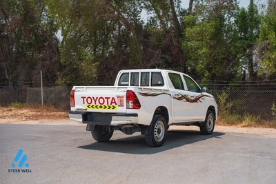 2021 Toyota Hilux DLX 2.4L Diesel 4WD Pickup GCC Specs-9
