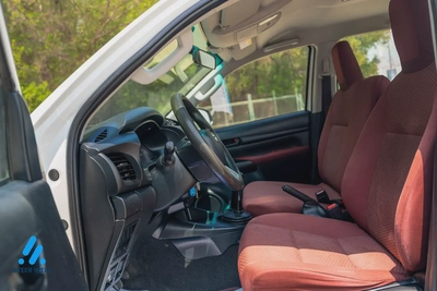 2021 Toyota Hilux DLX 2.4L Diesel 4WD Pickup GCC Specs-11