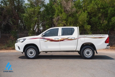 2021 Toyota Hilux DLX 2.4L Diesel 4WD Pickup GCC Specs-5