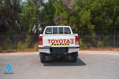 2021 Toyota Hilux DLX 2.4L Diesel 4WD Pickup GCC Specs-7