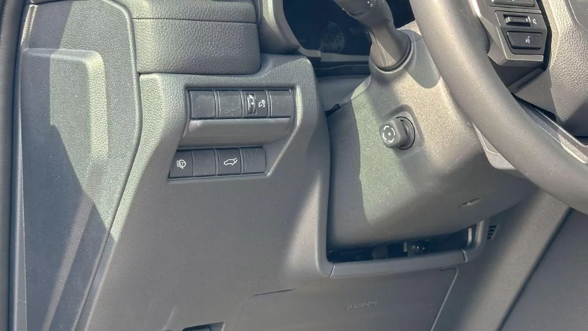 Toyota Prado VXR TOYOTA PRADO LUXURY / 2.4L V4 PETROL / FULL OPTION / 360 CAMERA WITH HEAD UP DISPLAY / 2026 ONLY FOR-17-0