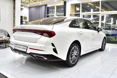 KIA K5 ( 2023 Model ) in White Color GCC Specs-3