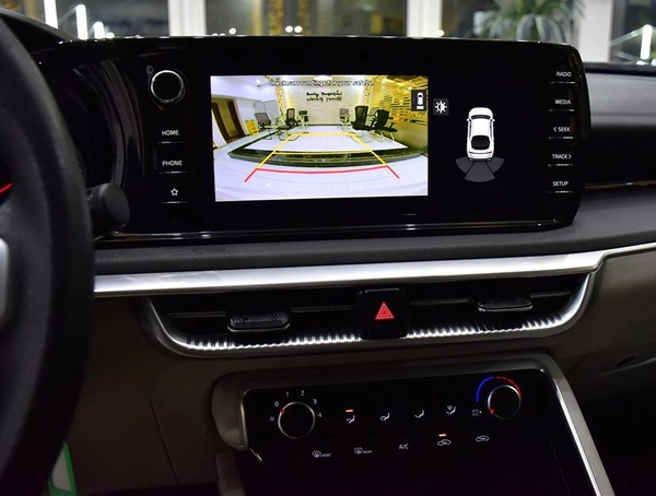 KIA K5 ( 2023 Model ) in White Color GCC Specs