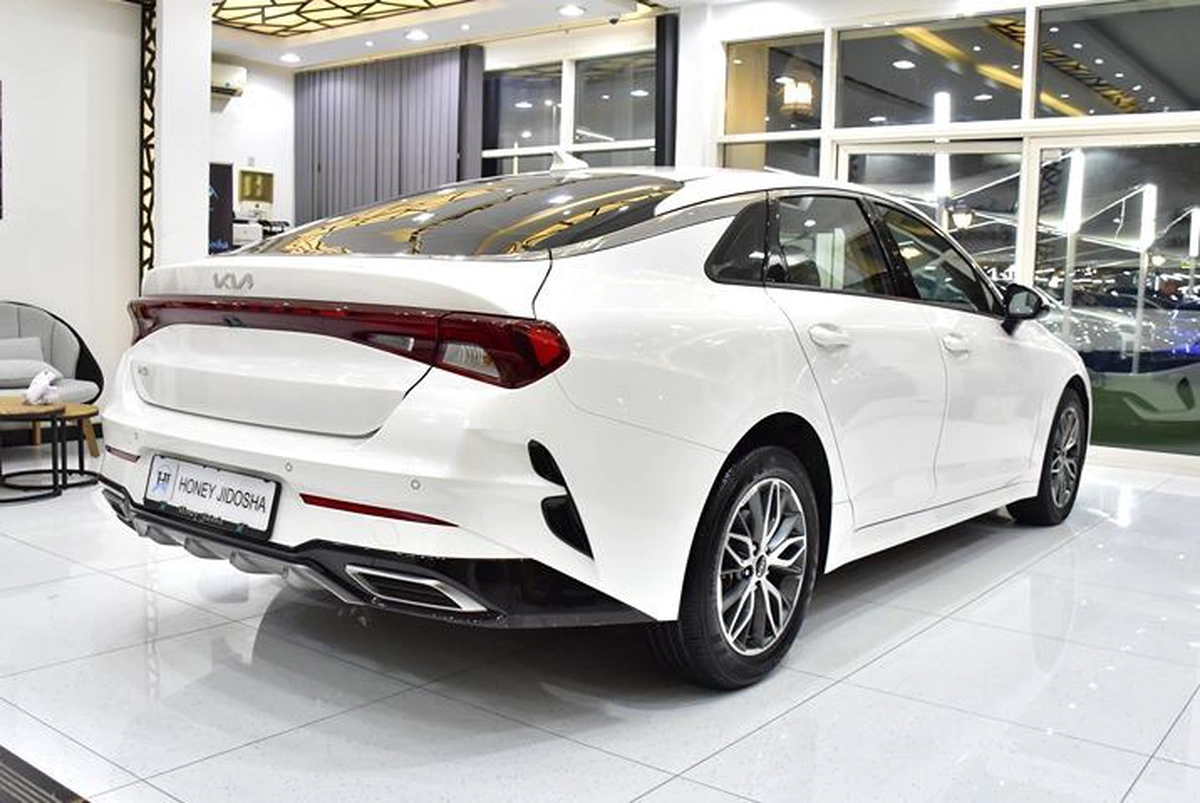 KIA K5 ( 2023 Model ) in White Color GCC Specs-3-3