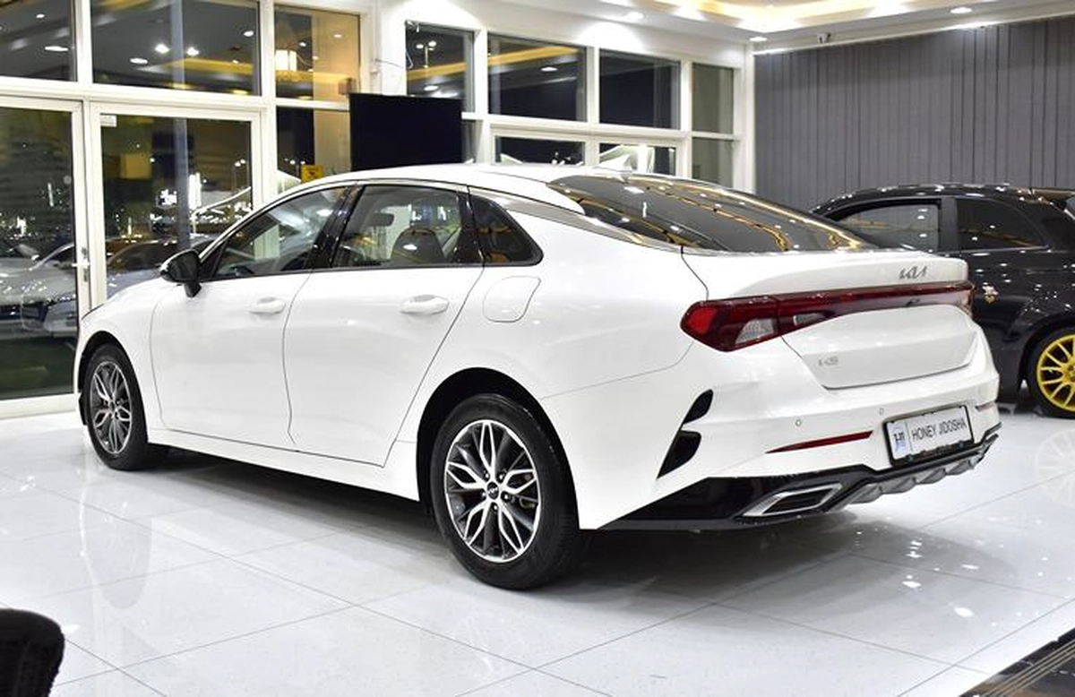 KIA K5 ( 2023 Model ) in White Color GCC Specs-8-8
