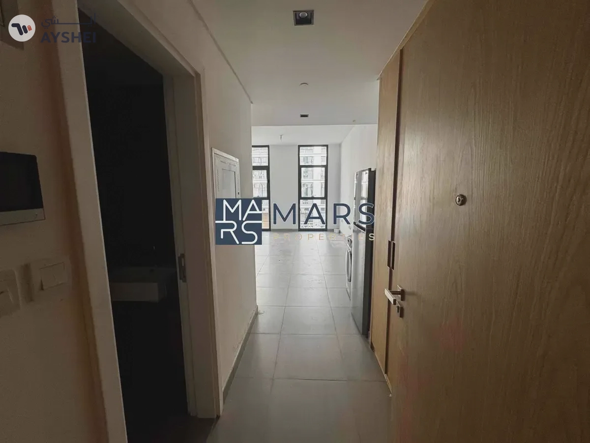 | Spacious Studio | Kitchen Appliances | Prime Location |-6-6