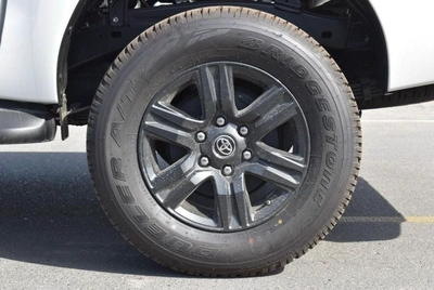Toyota Hilux SGLX HILUX 4.OL V6-14