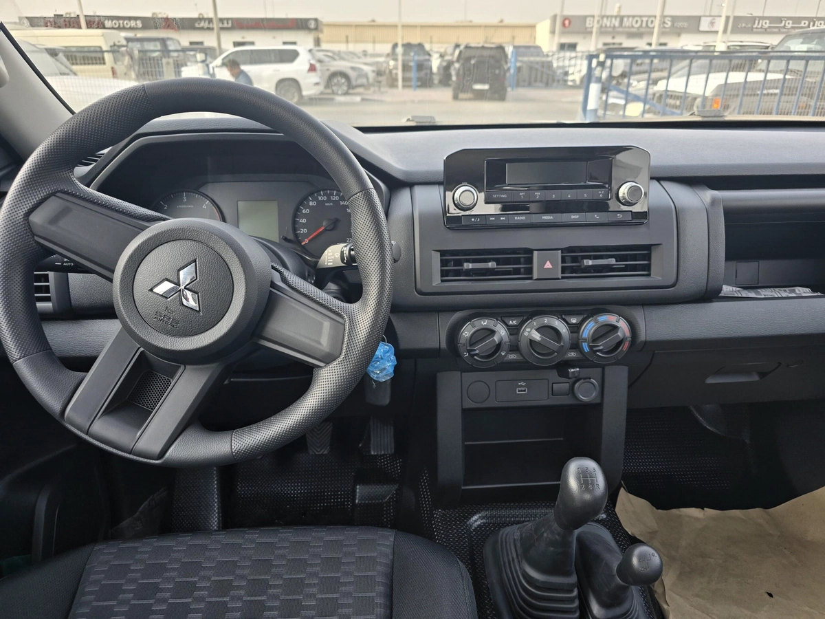 MITSUBISHI L200 DC MANUAL 4X4-6-6
