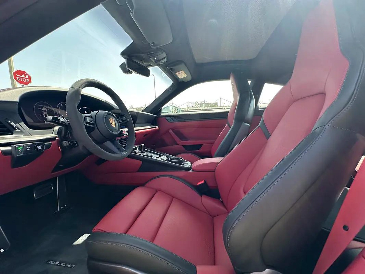 2026 Porsche 911 Carrera GTS - GCC Specs --1-1