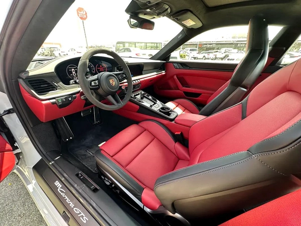 2026 Porsche 911 Carrera GTS - GCC Specs -