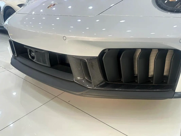 2026 Porsche 911 Carrera GTS - GCC Specs -