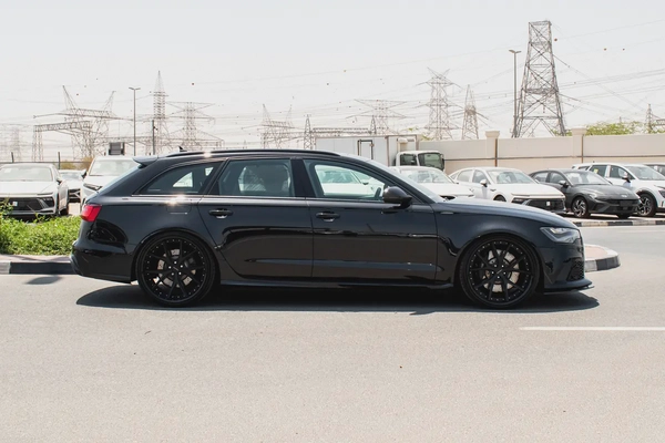 2014 - AUDI RS6 - SUPER CLEAN - LIKE NEW - ONLY 32,000 KM