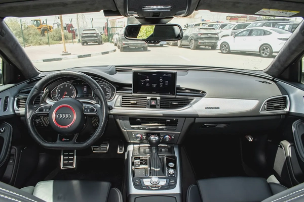 2014 - AUDI RS6 - SUPER CLEAN - LIKE NEW - ONLY 32,000 KM