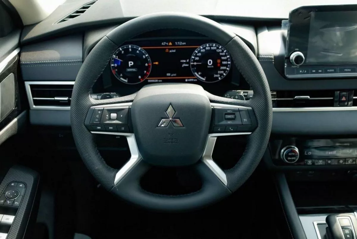 Mitsubishi Outlander GLX MIDLINE OUTLANDER 2.5L 4WD WHITE-10-0