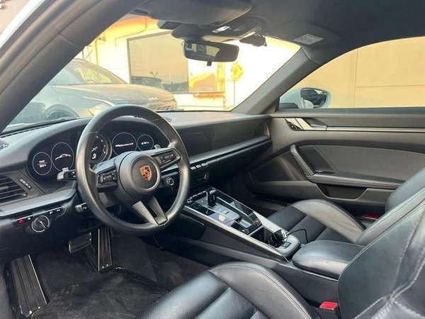 Porsche 911 Carrera 4S 3.0L (444 HP) Coupe