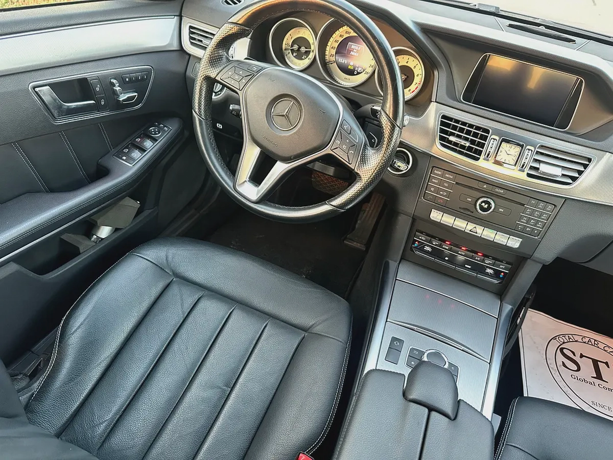 M BENZ E300 JAPAN IMPORTED 2016 VERY LOW MILEAGE 29000 Kms ONLY-12-12