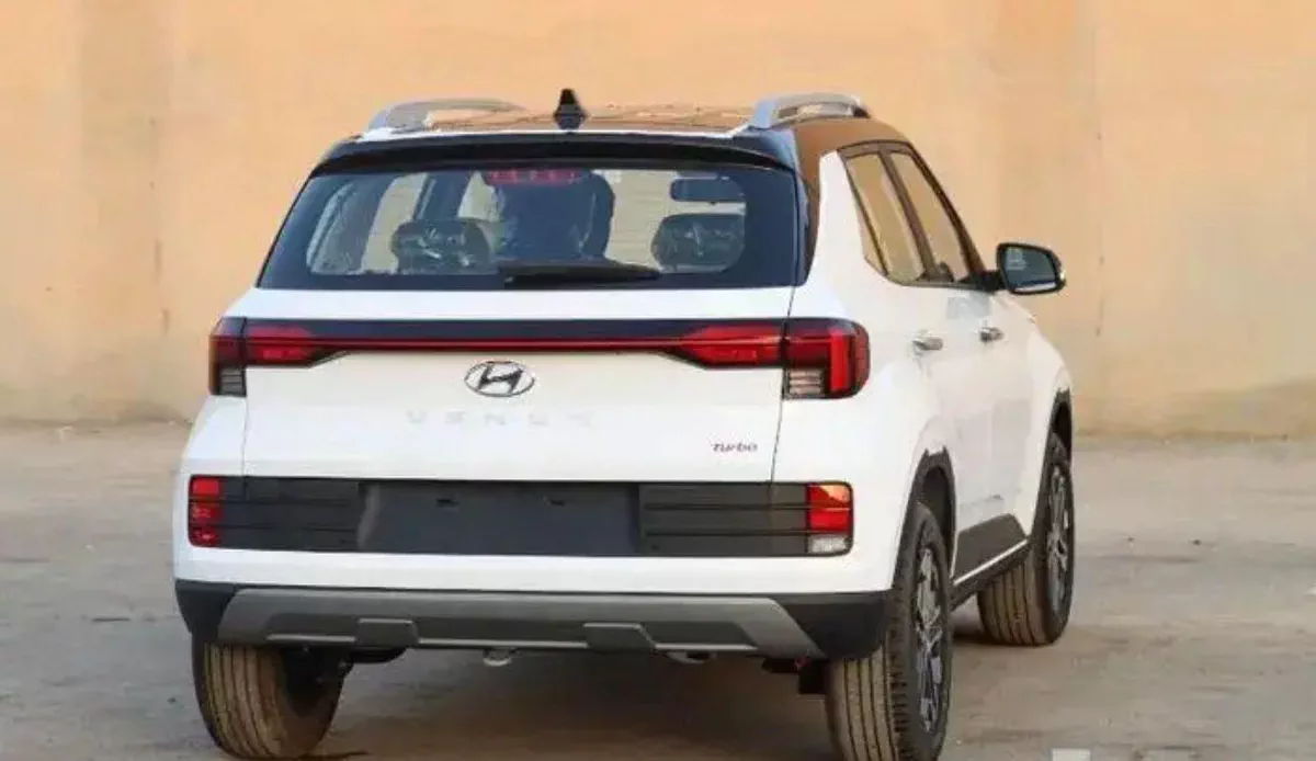 2026 Hyundai Venue-4-4