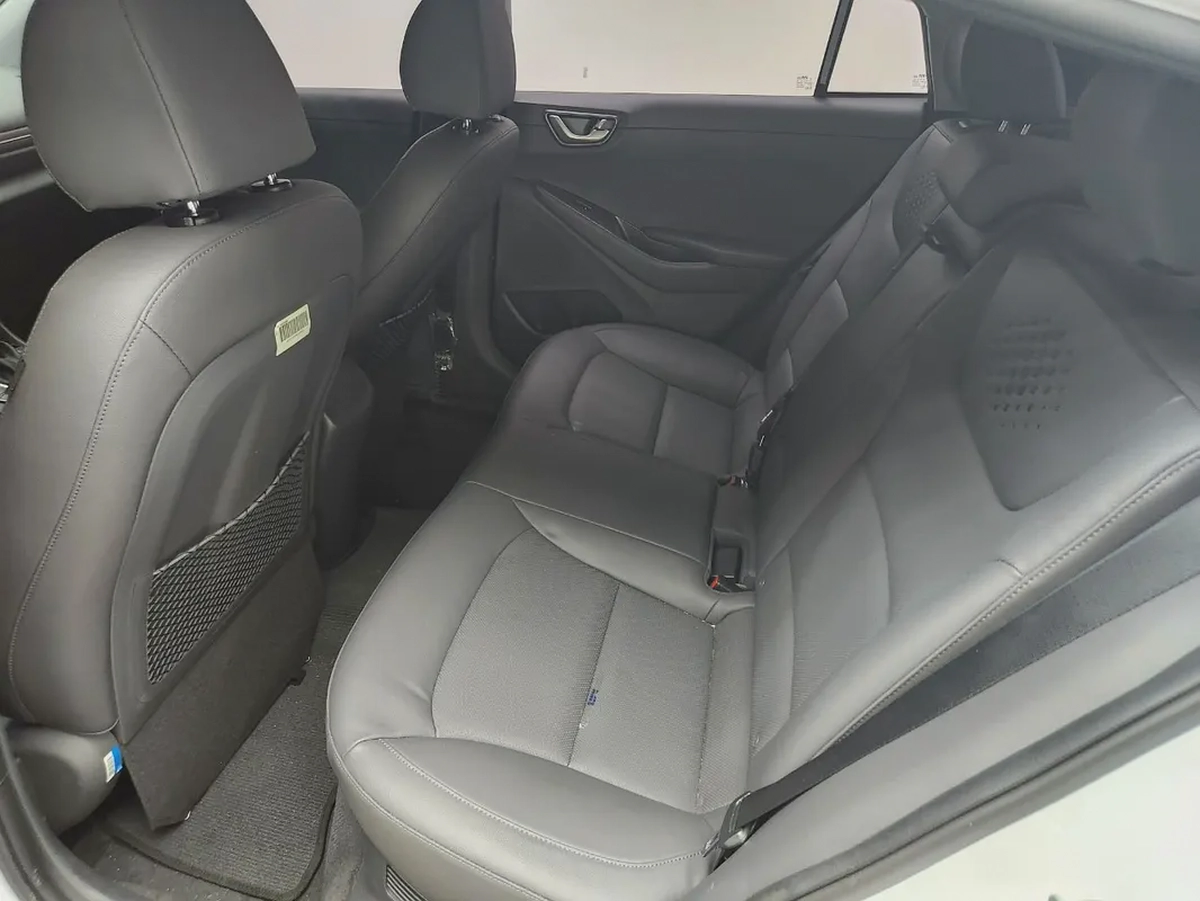 Hyundai Ioniq Hybrid 2020 - Korean Specs - Excellent Condition-14-14