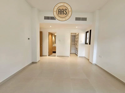 One Month Free Luxury 2-BHK With Park View Close to Metro-3