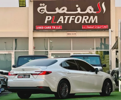 Toyota Camry E - plus hybrid 2025 | GCC Specs |-1