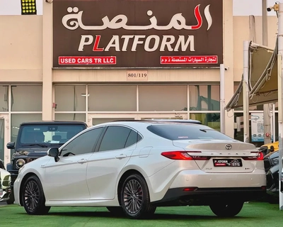 Toyota Camry E - plus hybrid 2025 | GCC Specs |-3