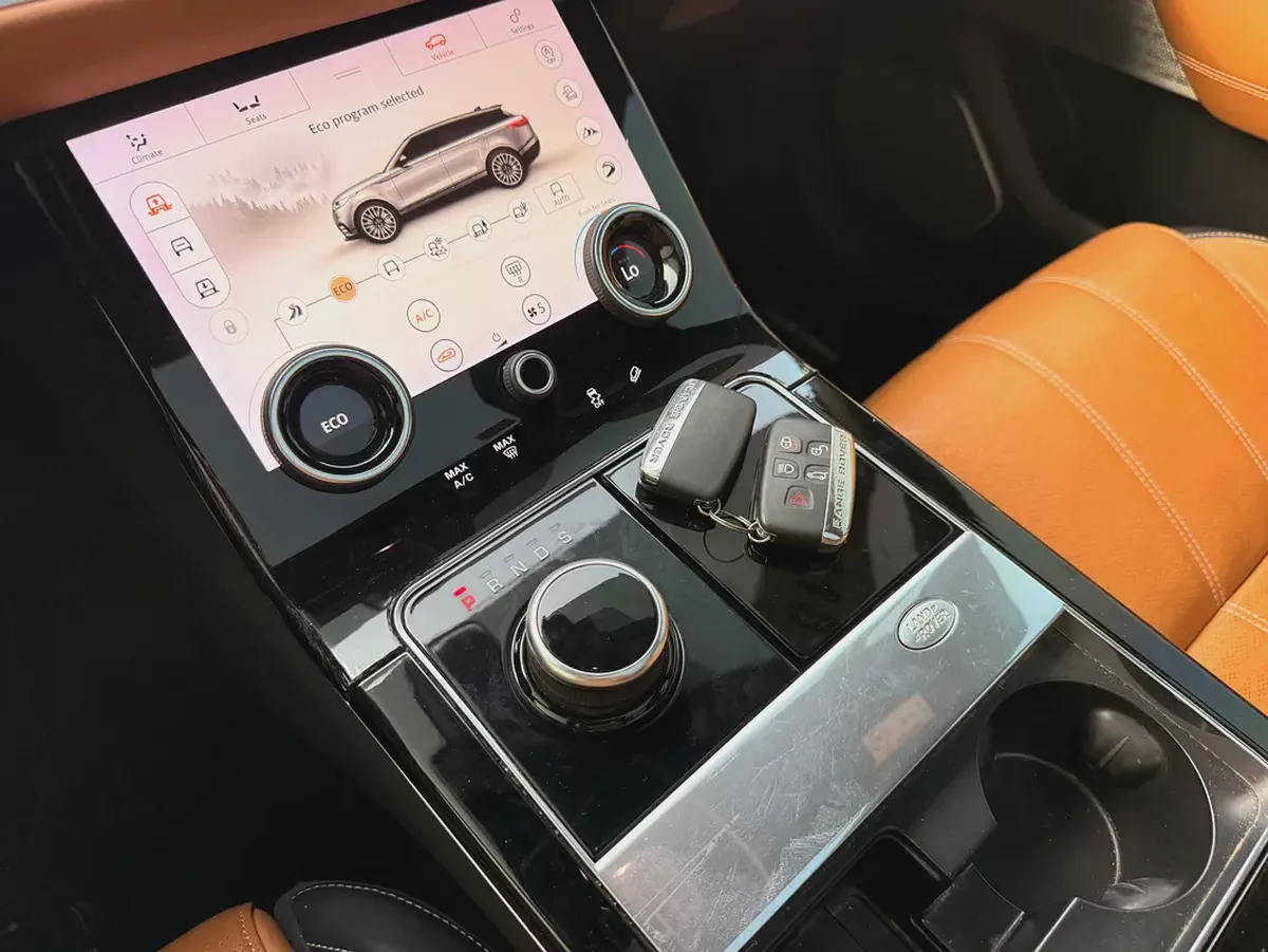 2018 Land Rover Range Rover Velar P300 R-Dynamic - GCC Specs-16-16