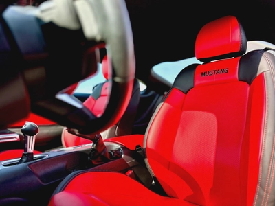 2021 Ford Mustang Ecoboost-2