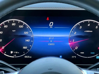 Mercedes-Benz GLC 300, 2023 - Pristine Condition-12