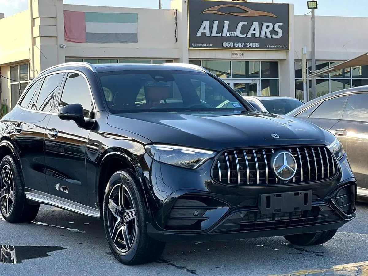Mercedes-Benz GLC 300, 2023 - Pristine Condition-9-9