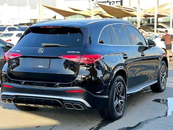 Mercedes-Benz GLC 300, 2023 - Pristine Condition