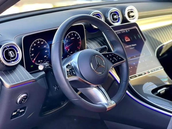 Mercedes-Benz GLC 300, 2023 - Pristine Condition