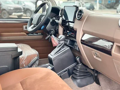 Toyota Land Cruiser 70 LC76 LX LC76 DX DX 4.0L A/T-6
