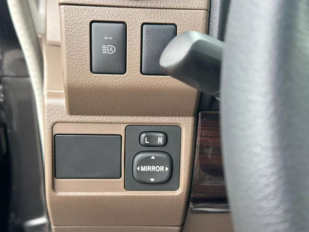 Toyota Land Cruiser 70 LC76 LX LC76 DX DX 4.0L A/T-9-0
