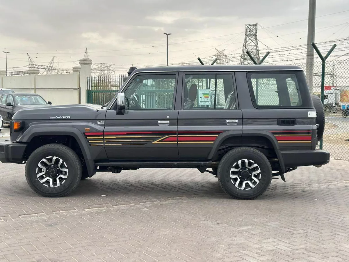 Toyota Land Cruiser 70 LC76 LX LC76 DX DX 4.0L A/T-2-0