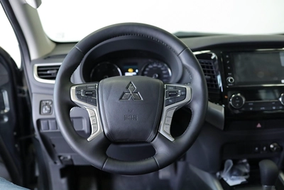 MITSUBISHI PAJERO SPORT 2.5L 4WD A/T 7 SEATER MID OPTION (MY 2023)-13