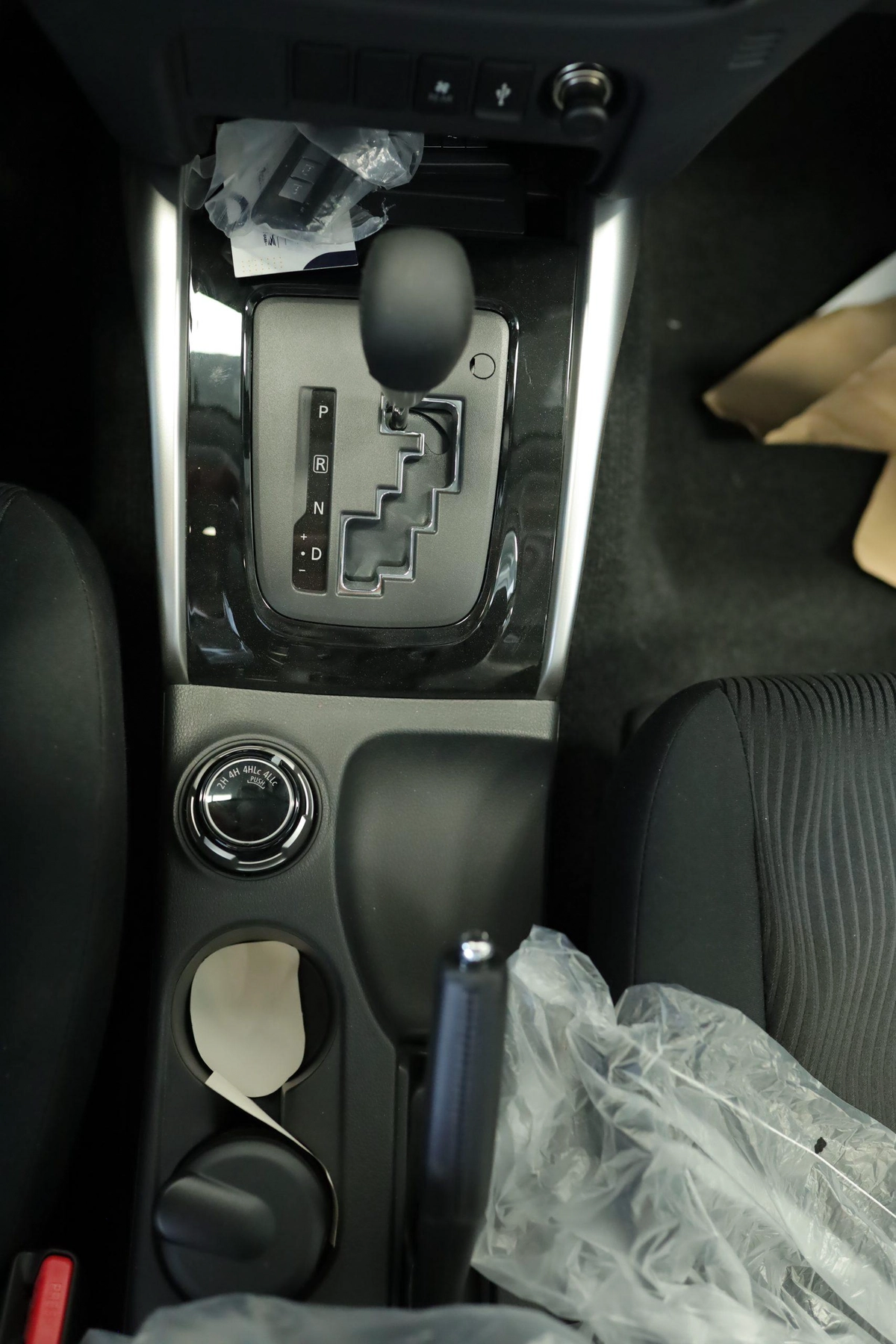 MITSUBISHI PAJERO SPORT 2.5L 4WD A/T 7 SEATER MID OPTION (MY 2023)-17-17