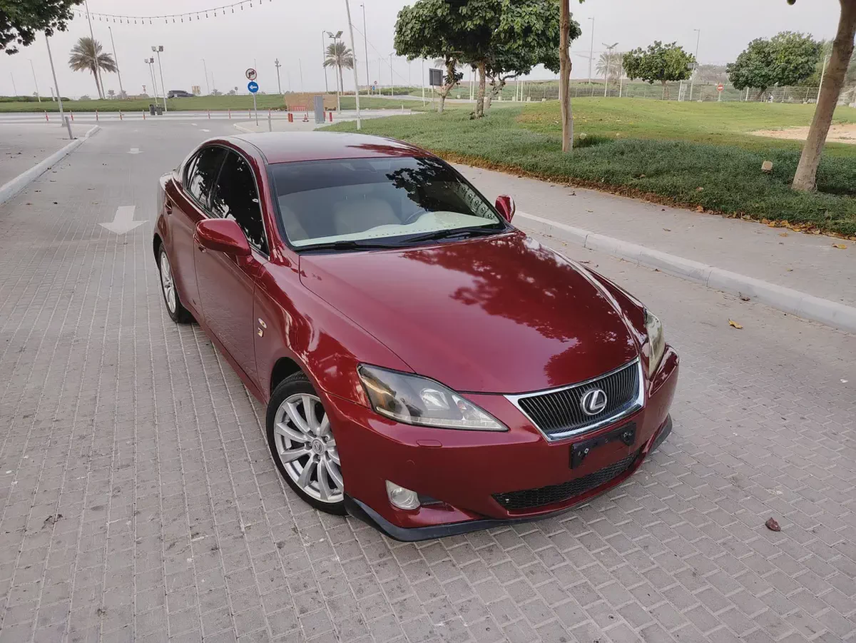 Lexus IS 250 2007 GCC Specs - Pristine Condition Well Maintained Sports Sedan-1-1